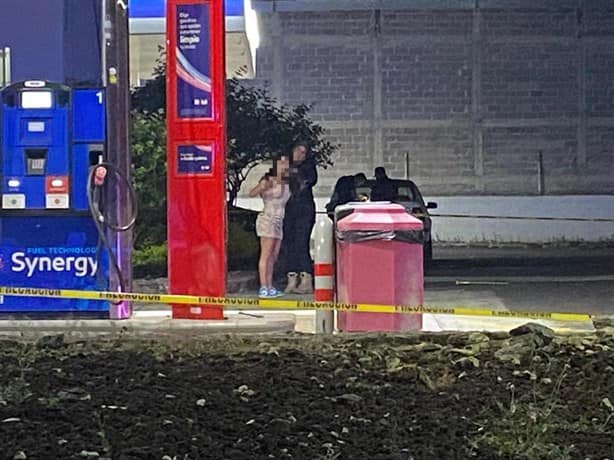 ¡Parranda termina en tragedia! Chocan su BMW contra gasolinera y matan a despachadora