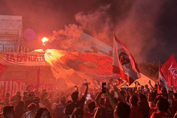 ¡El Tibu no se va! Jarochos recordaron a los Tiburones Rojos; cumplirían 81 años