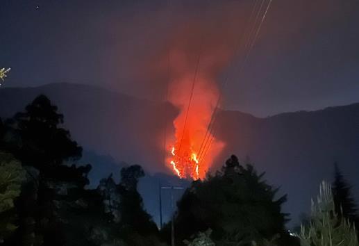 Incendio forestal causa alarma en comunidad de Atlahuilco