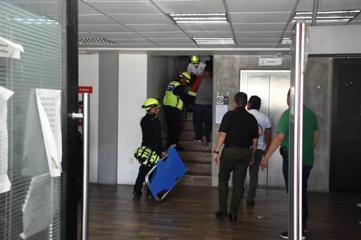 Pareja se queda atrapada en elevador del Centro Integral de Justicia en Orizaba