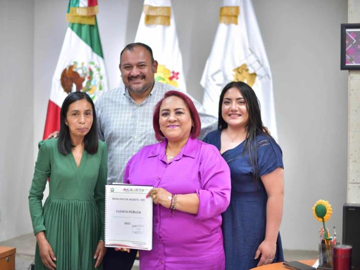 Recibe presidenta del Congreso Cuenta Pública 2023 del Ayuntamiento de Acajete