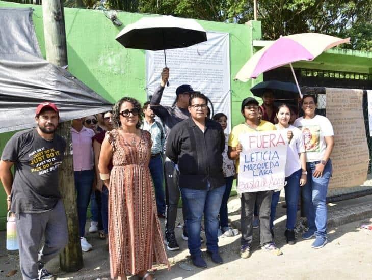 ¡Docentes alzan la voz! quieren fuera a directora de la General 5 de Coatzacoalcos