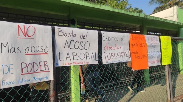 ¡Docentes alzan la voz! quieren fuera a directora de la General 5 de Coatzacoalcos