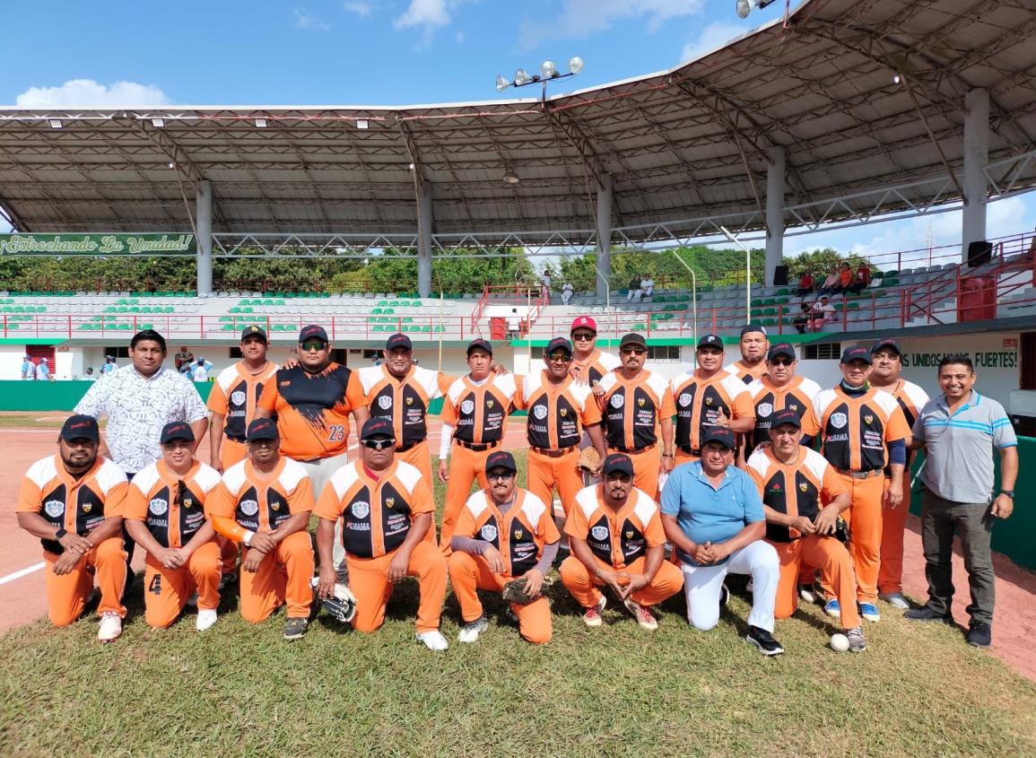 Petroleros de la sección 16 derrotaron a su similar de la 31 en juego de sóftbol