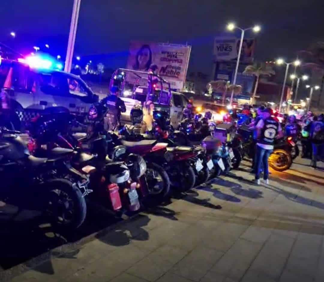 Realizan operativo por motociclistas que participan en rodadas en bulevar de Boca del Río