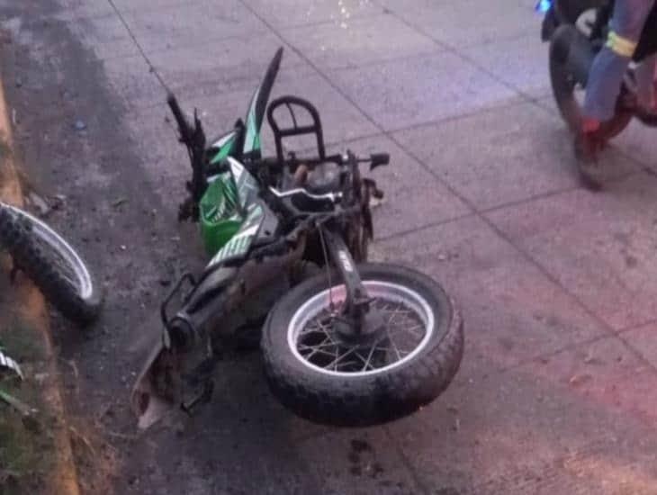 Motociclista en Boca del Río recibe atención médica tras derrapar 