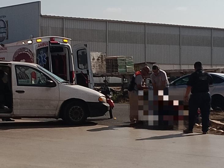 Motociclista choca contra camioneta en la carretera Las Trancas-Coatepec