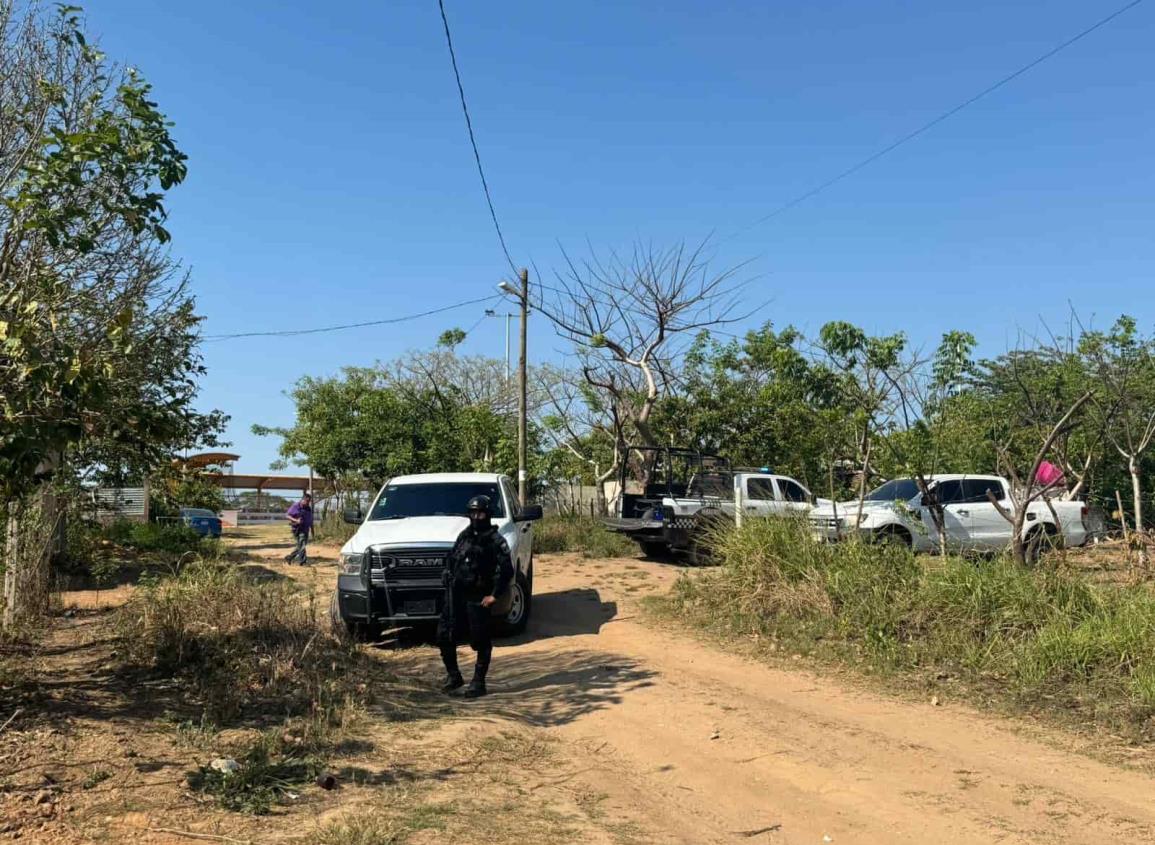 Tras reporte de detonaciones en colonia de Acayucan, detienen a varón y su pareja