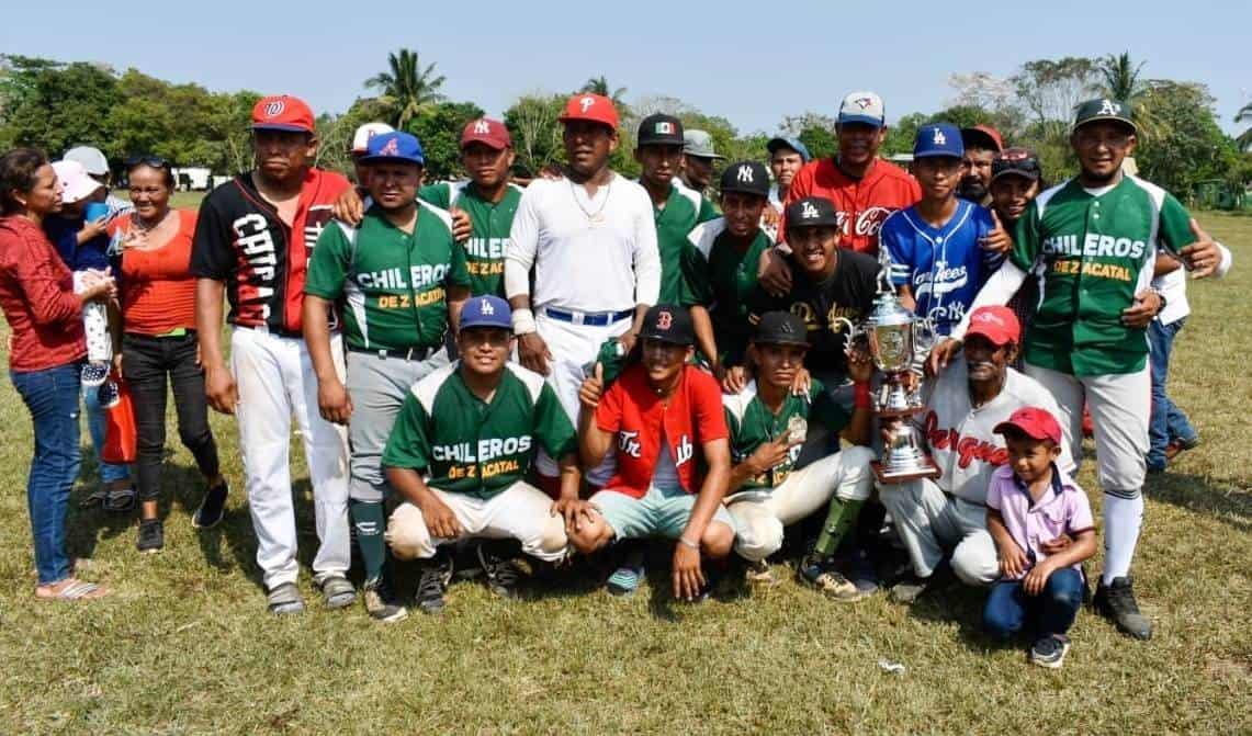 Chileros de Zacatal se proclamó campeón en beishol