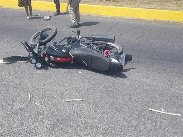 Motociclista se accidenta por manejar alcoholizado y en sentido contrario en Úrsulo Galván