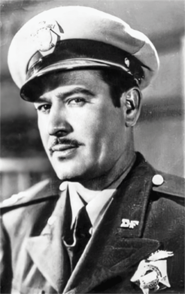 Tumba de Pedro Infante es visitada por este hombre cada 15 de abril durante la última década, por esta razón