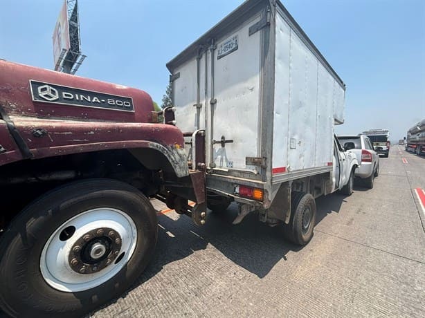 Accidente múltiple desata caos en la autopista Orizaba-Córdoba