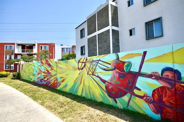 Artistas plasman cultura de Veracruz en mural, en fraccionamiento Paseo Las Palmas 2