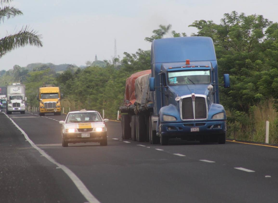 Persiste falta de seguridad en la Costera del Golfo tras muerte de trailero que intentó evadir a ladrones