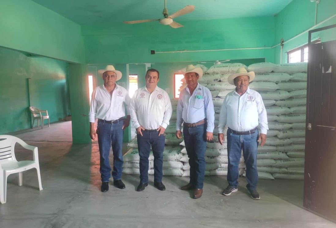 Gremios cañeros de San Cristóbal entregan azúcar a sus afiliados