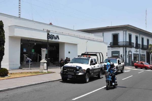 Ni el calor los detiene; asaltan a cuentahabiente en Orizaba (+Video)