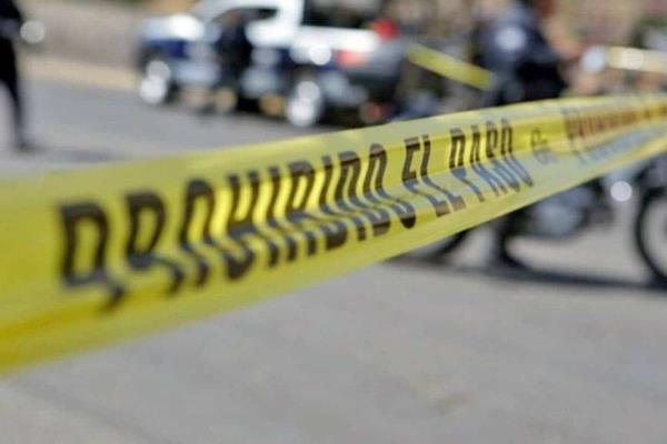 Motociclista atropella a mujer que intentó cruzar la carretera