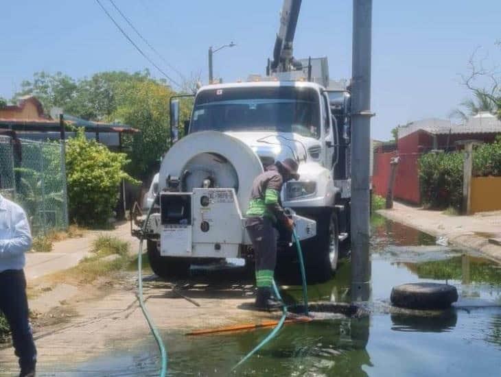 Comienzan jornadas de desazolve en estas colonias de Coatzacoalcos