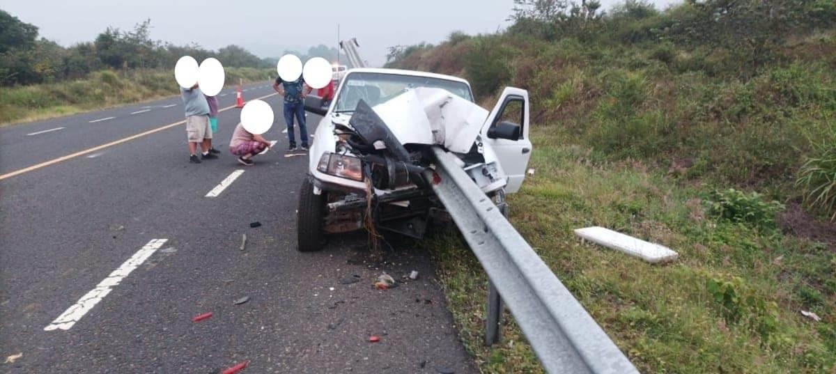 Trágica muerte de joven empresario; barra metálica atravesó camioneta en Veracruz