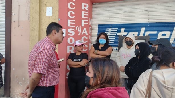 Directora de escuela de Orizaba en la mira: padres piden su remoción