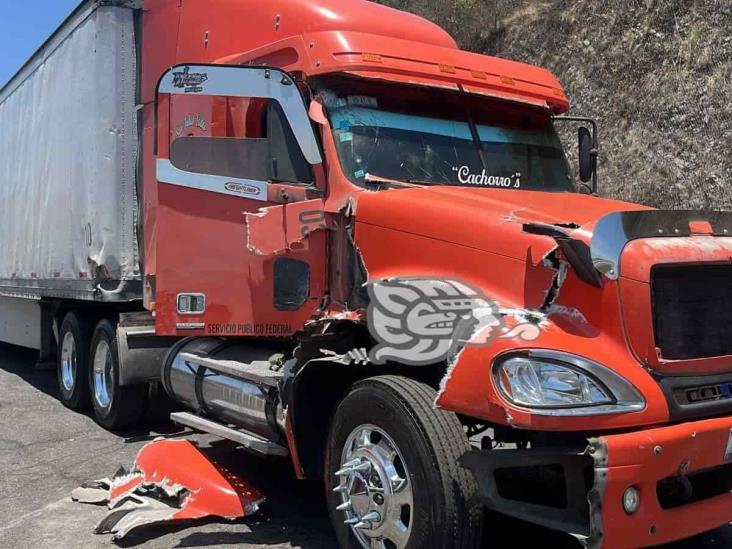 Se registra accidente múltiple en las cumbres de Maltrata