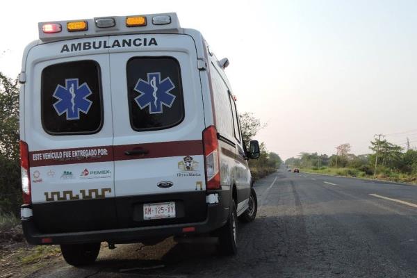 Dos personas lesionadas tras derrapar motocicleta en Tierra Blanca