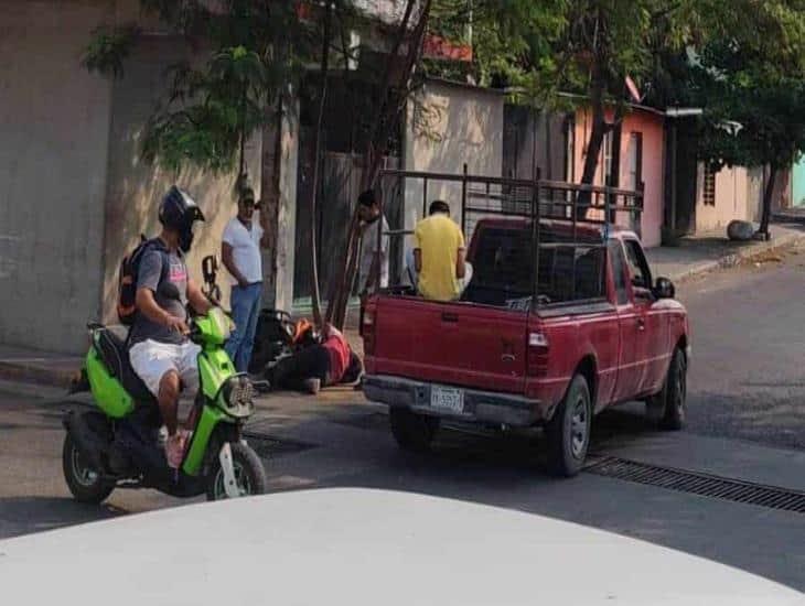 Motociclista en Veracruz termina en hospital tras golpe con una camioneta