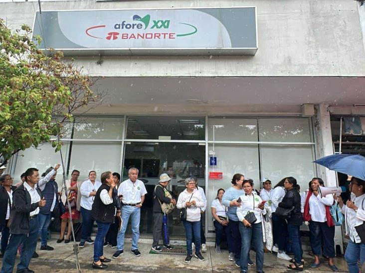 También en Poza Rica; jubilados del IMSS protestan por afores