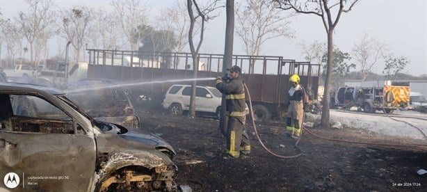 Sofocan incendio en corralón de Emiliano Zapata