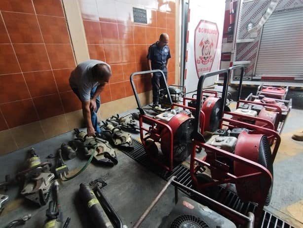 Bomberos de Zongolica reciben donación de equipo para atención de emergencias