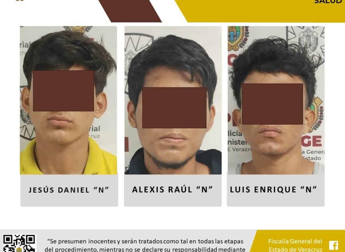 Extorsionadores al Cereso de Coatzacoalcos; los atrapan cobrando piso en mercado