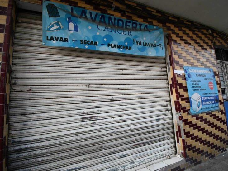 ¡Saquean lavandería en Xalapa!; se llevan hasta la ropa