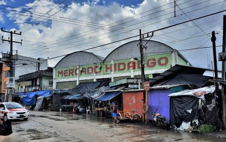 Loquito ataca a cuchilladas a comerciante en mercado de Las Choapas