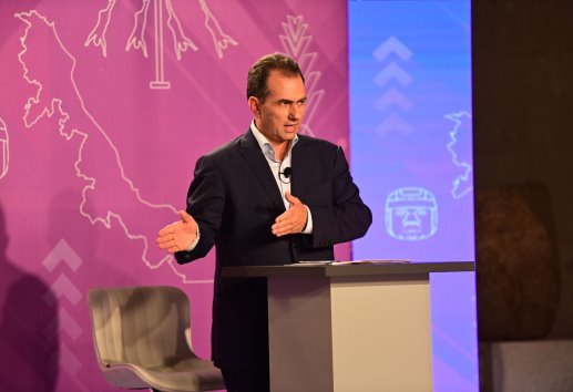 Pepe Yunes reclama victoria en primer debate de Veracruz