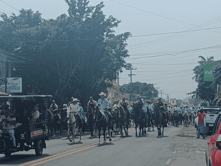 Gran Cabalgata en La Antigua: Celebran los 505 Años de la llegada del caballo a México