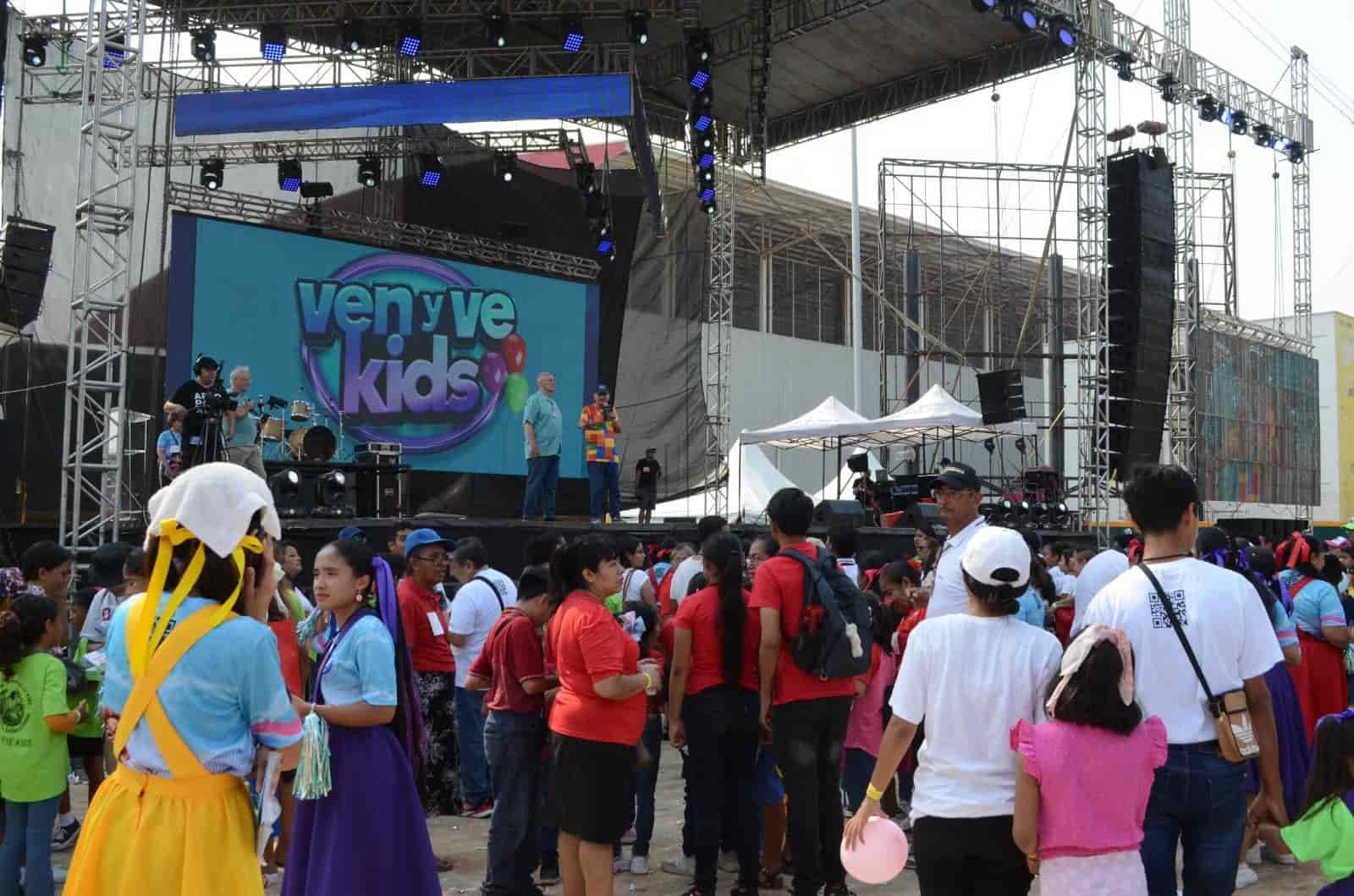 Realizan evento cristiano “Ven y Ve” para niños en el estadio de Béisbol Beto Ávila