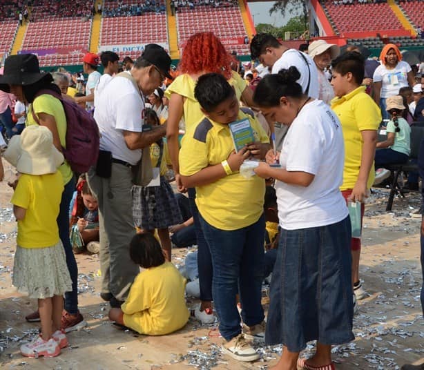 Realizan evento cristiano "Ven y Ve" para niños en el estadio de Béisbol Beto Ávila