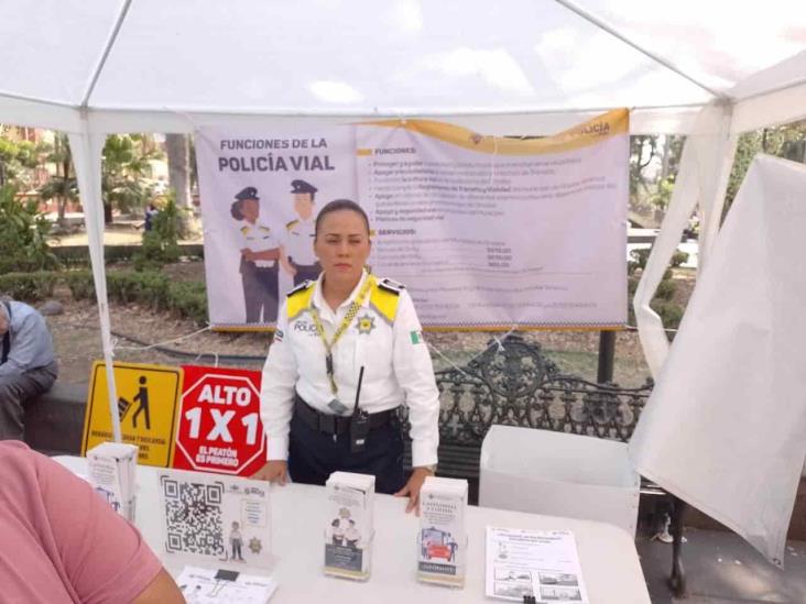 Con trípticos, buscan fomentar la cultura vial en Orizaba