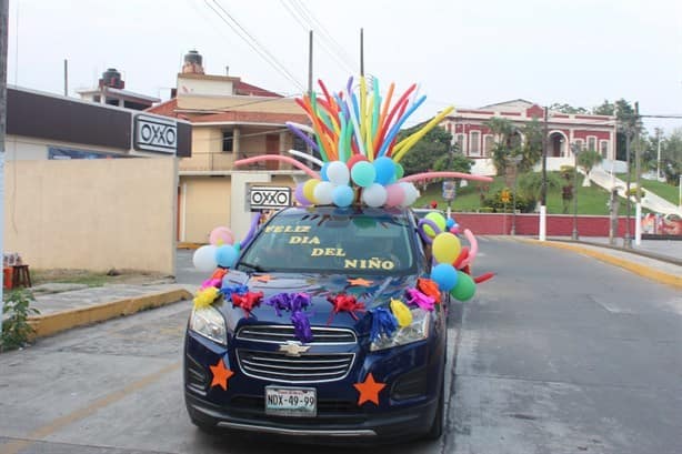 Con dulces, globos y sorpresas, celebran el Día del Niño en Misantla