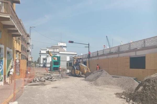 Avanzan negociaciones entre Asipona y artesanos del malecón de Veracruz para reubicación