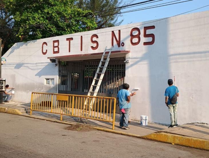 Realizan campaña de limpieza en el CBTIS 85