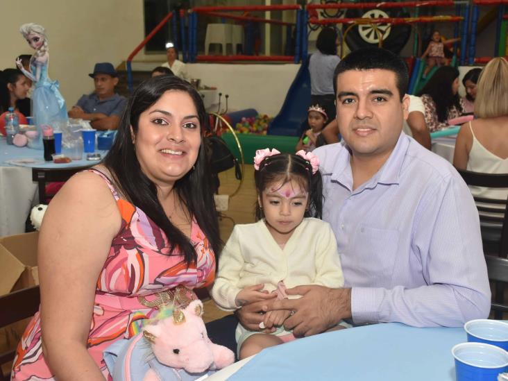 Lizbeth Aguilera Rosas es celebrada por sus 3 años de vida