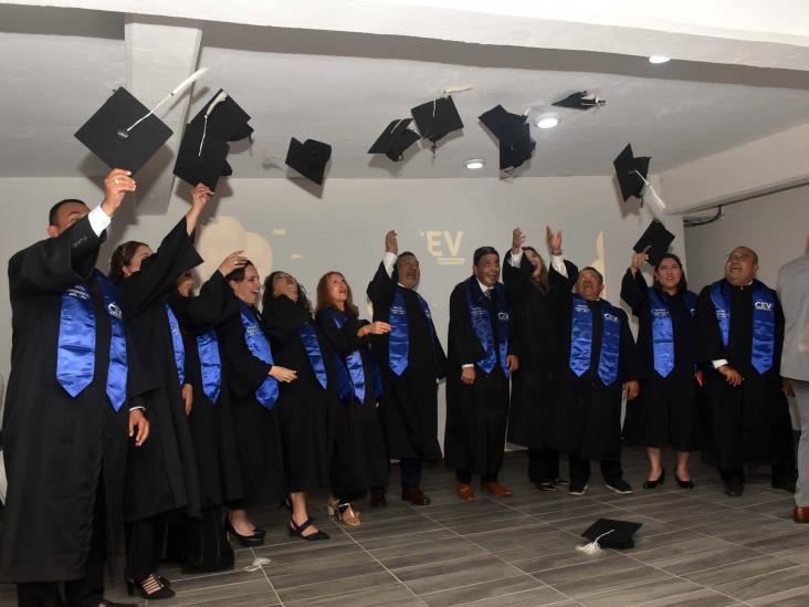 El Centro de Estudios Veracruz CEV Universidad realizó ceremonia de graduación en posgrados