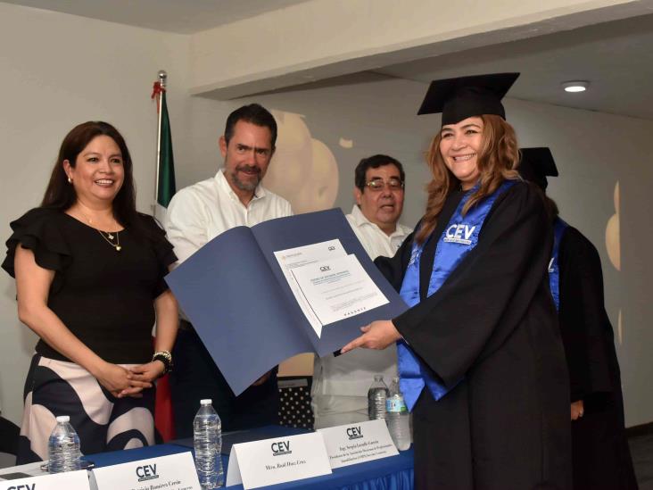 El Centro de Estudios Veracruz CEV Universidad realizó ceremonia de graduación en posgrados