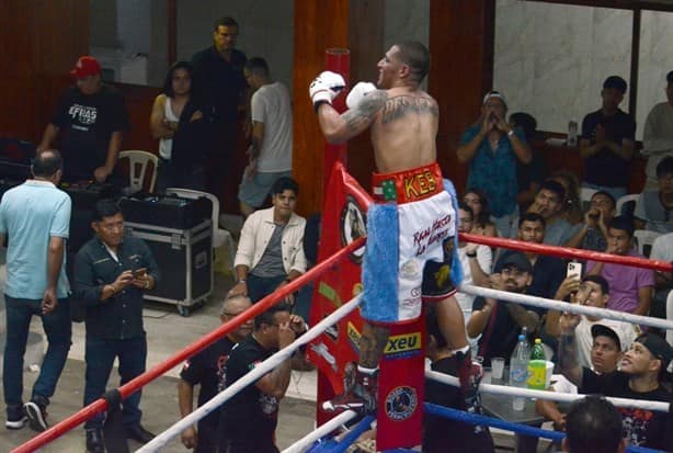 Éxito función Colosos II en el Salón Dos Bocas