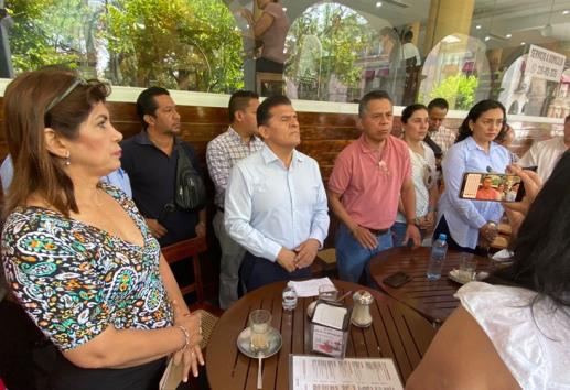 Trabajadores de CTM Xalapa exhiben inconformidad ante un dirigente "usurpador"