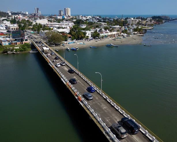 Promete Rocío Nahle resolver tráfico en acceso al puerto y puente de Boca del Río | VIDEO