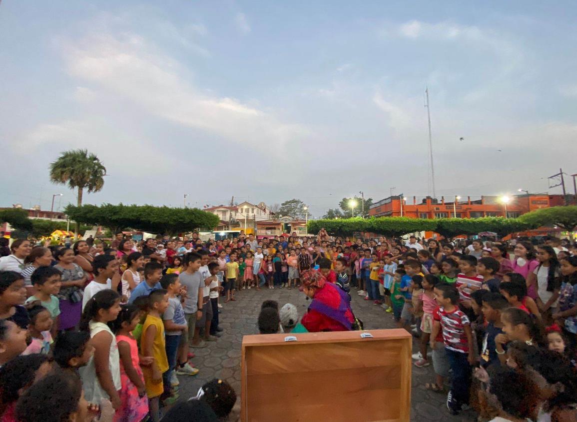 Sociedad festeja a niños y niñas en Jesús Carranza 