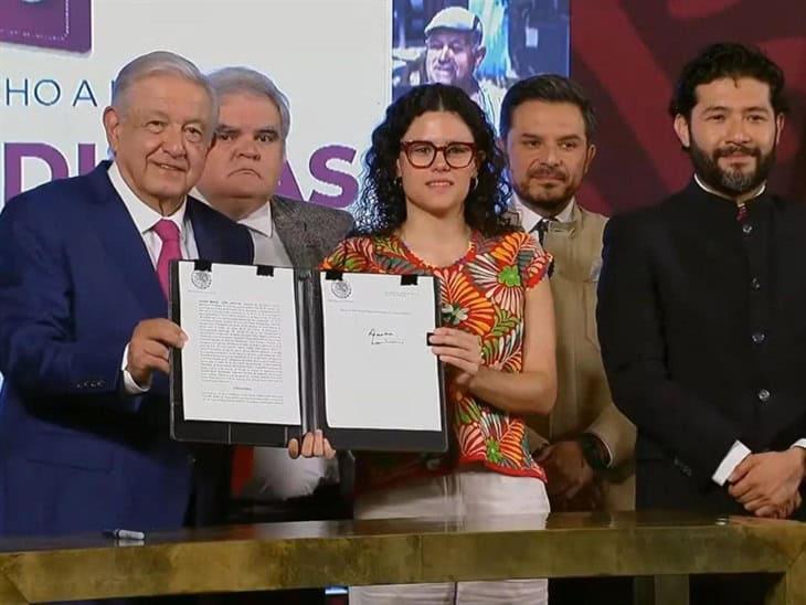 AMLO firma decreto para creación del Fondo de Pensiones para el Bienestar