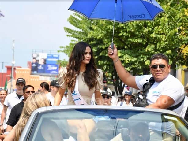 ¡Sorpresa!; Marisol Gónzalez asiste a desfile por el Día del Trabajo en Xalapa